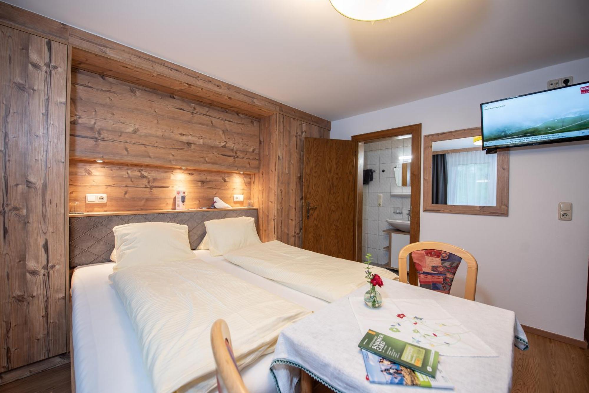 Haus Scharler, Talstation Hotel Neukirchen am Grossvenediger Ngoại thất bức ảnh